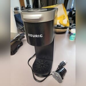 Keurig K-mini coffee machine with reusable filter